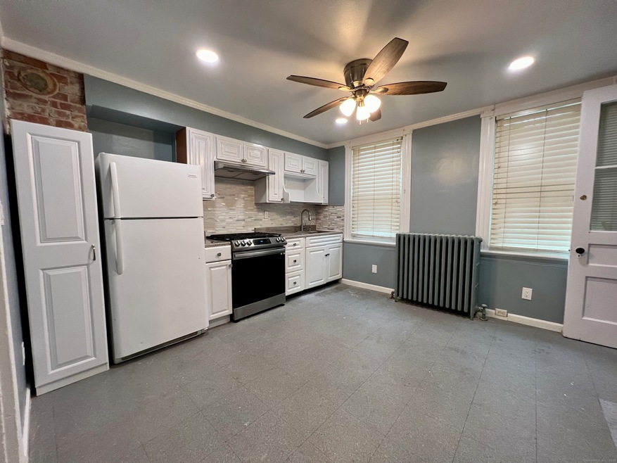 377 N Main St unit 1, Naugatuck, CT 06770 - photo 1