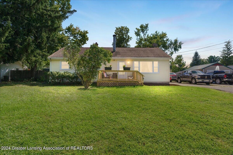 945 W Miller Rd, Lansing, MI 48911 - photo 1