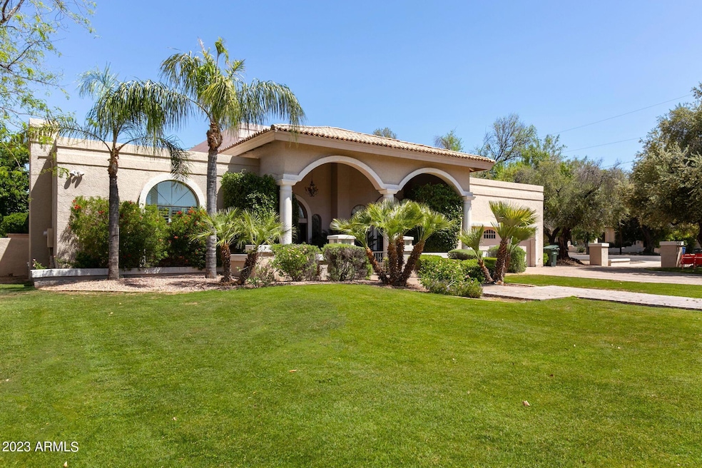 2 W Linger Lane, Phoenix 85021