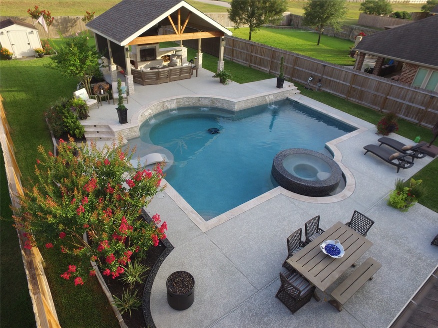 31803 Forest Oak Ln, Conroe, TX 77385 - photo 1