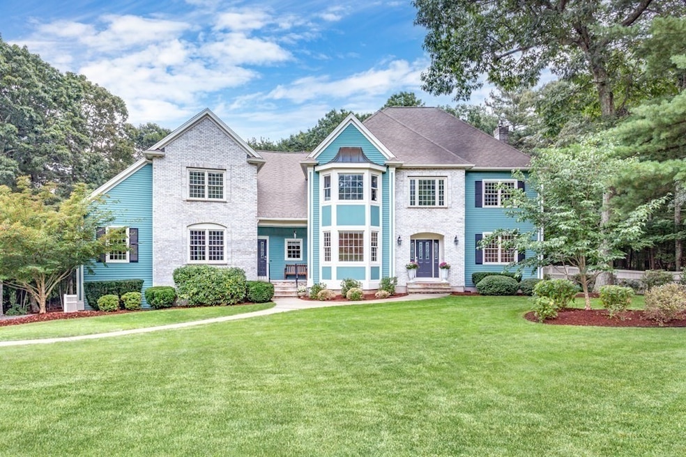 18 High Ridge Cir, Franklin, MA 02038 - photo 1