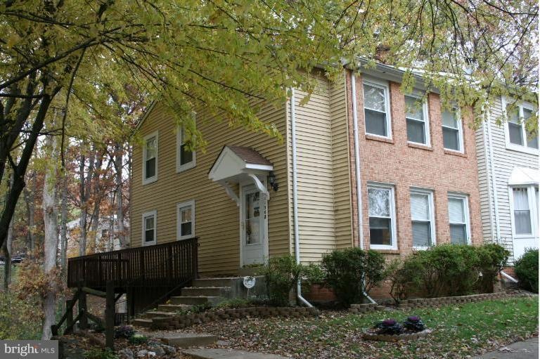 11568 Summer Oak Dr, Germantown, MD 20874 - photo 1