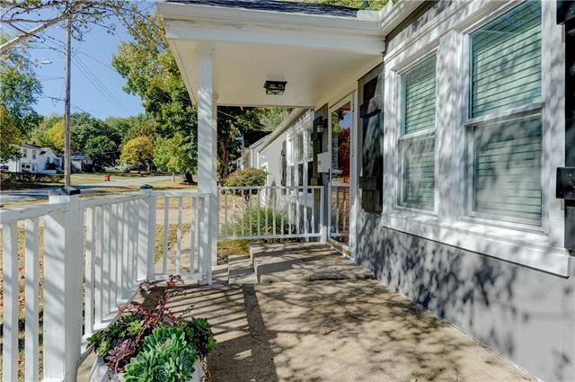 1101 NW B St, Blue Springs, MO 64015 - photo 1