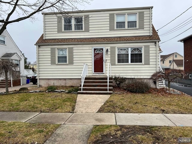 331 Grant Ave unit 2, Lyndhurst, NJ 07071 - photo 1