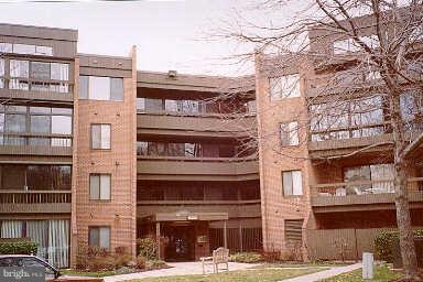 Heather Ridge unit 110, Baltimore, MD 21209 - photo 1