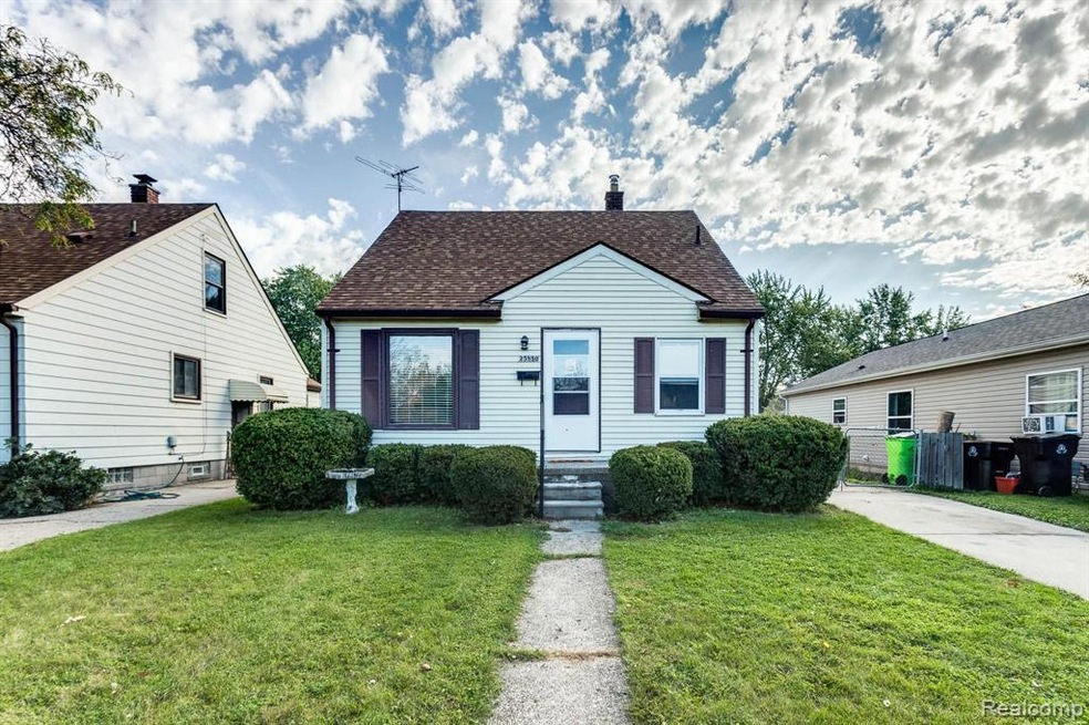 25850 Fern St, Roseville, MI 48066 - photo 1