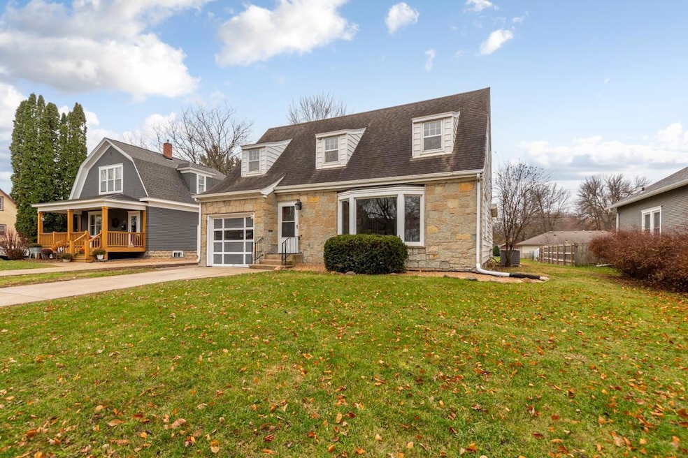 329 Plainview St, Owatonna, MN 55060 - photo 1