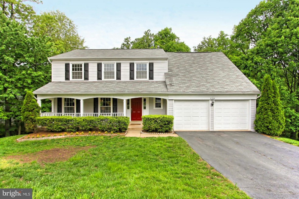 4304 Poplar Branch Dr, Chantilly, VA 20151 - photo 1