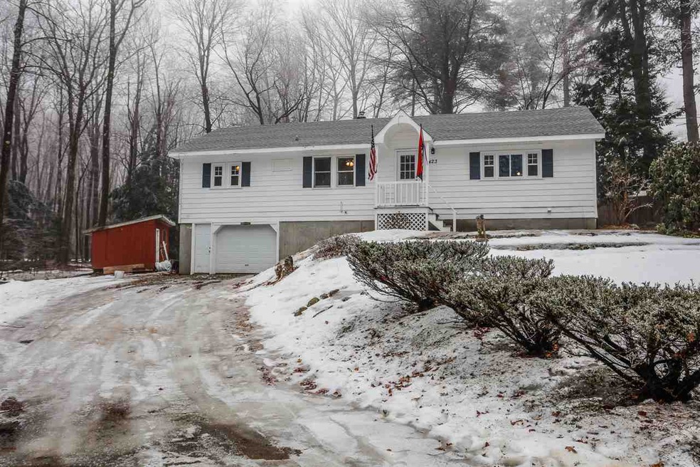 423 Cross Country Rd, Pembroke, NH 03275 - photo 1