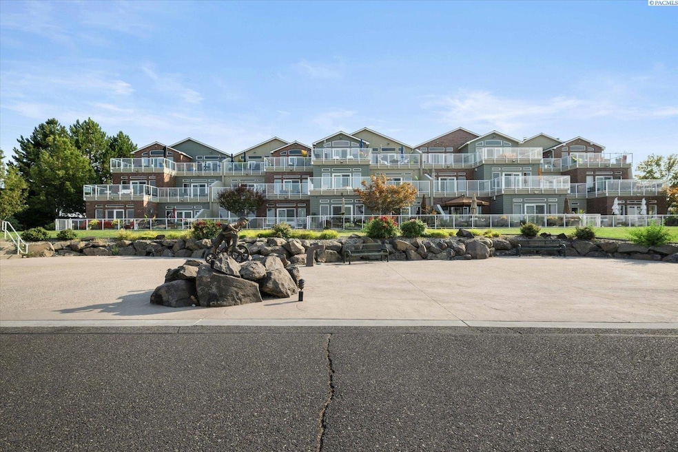 For Sale $1,175,000 • Co-Listing Agent
