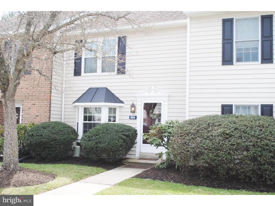 904 N Glen Dr unit 904, Glen Mills, PA 19342 - photo 1