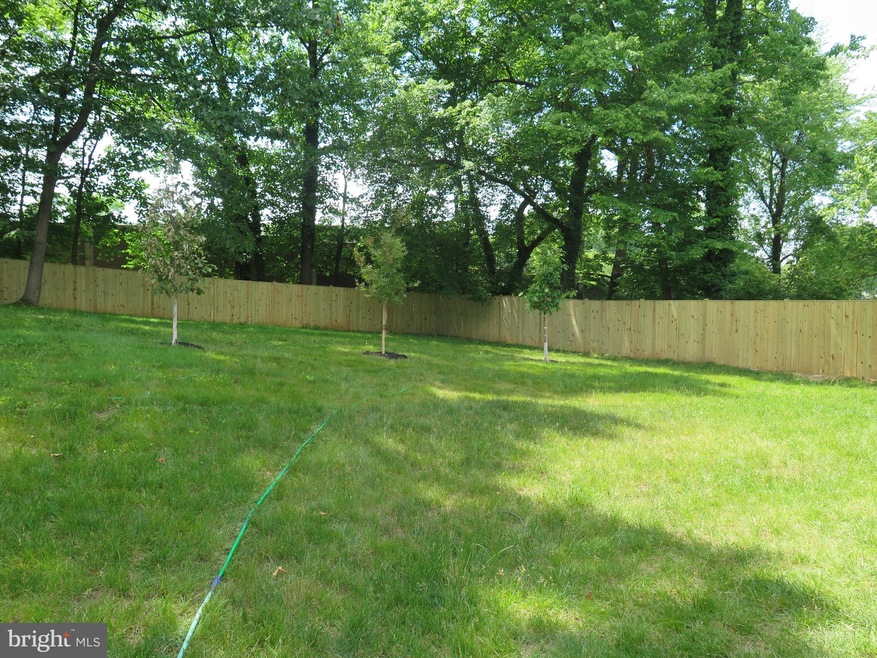 2100 Greenwich St, Falls Church, VA 22043 - photo 1