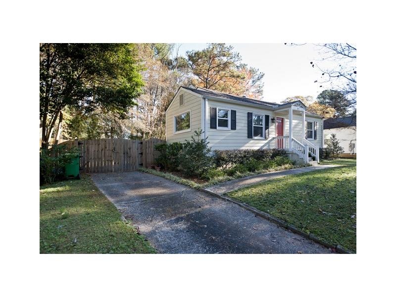Move-in ready adorable cottage w driveway to your 