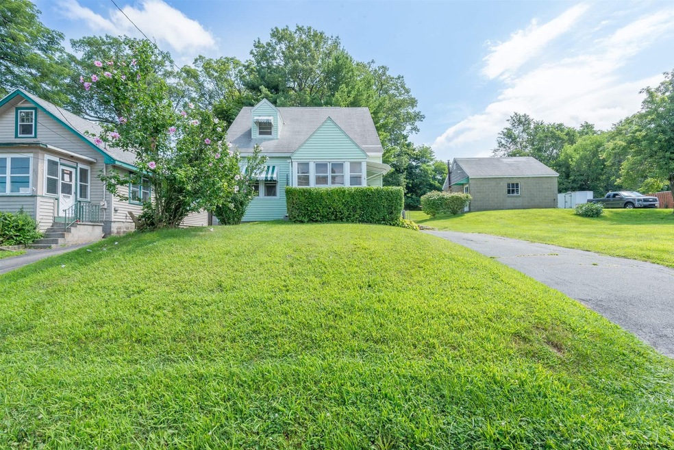 261 Summit Ave, Rensselaer, NY 12144 - photo 1