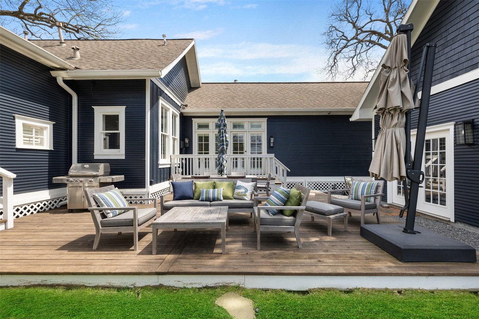 302 E 24th St, Houston, TX 77008 - photo 1