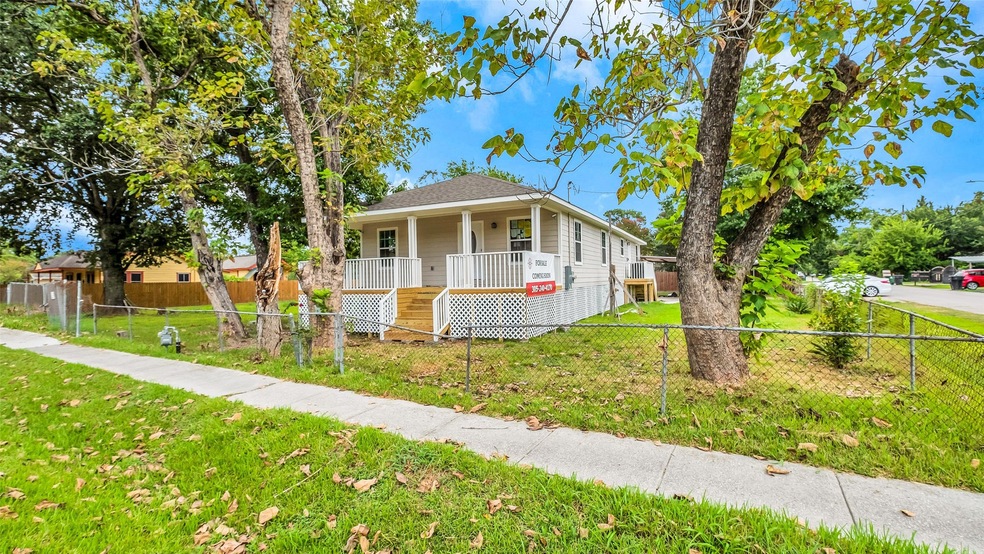 10502 Foy Ln, Houston, TX 77093 - photo 1