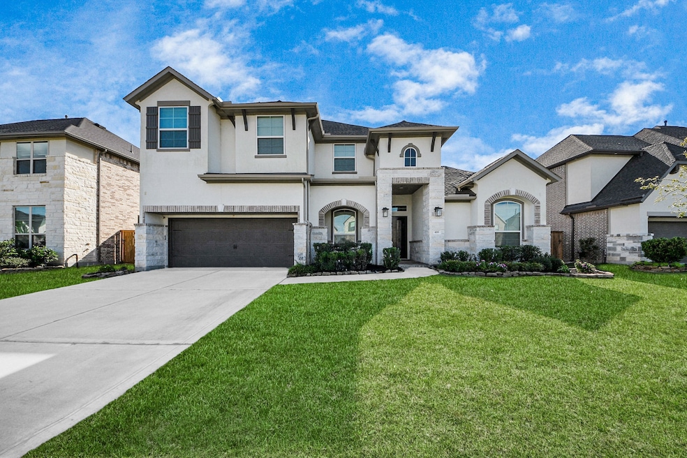 For Sale $815,000 • Co-Listing Agent