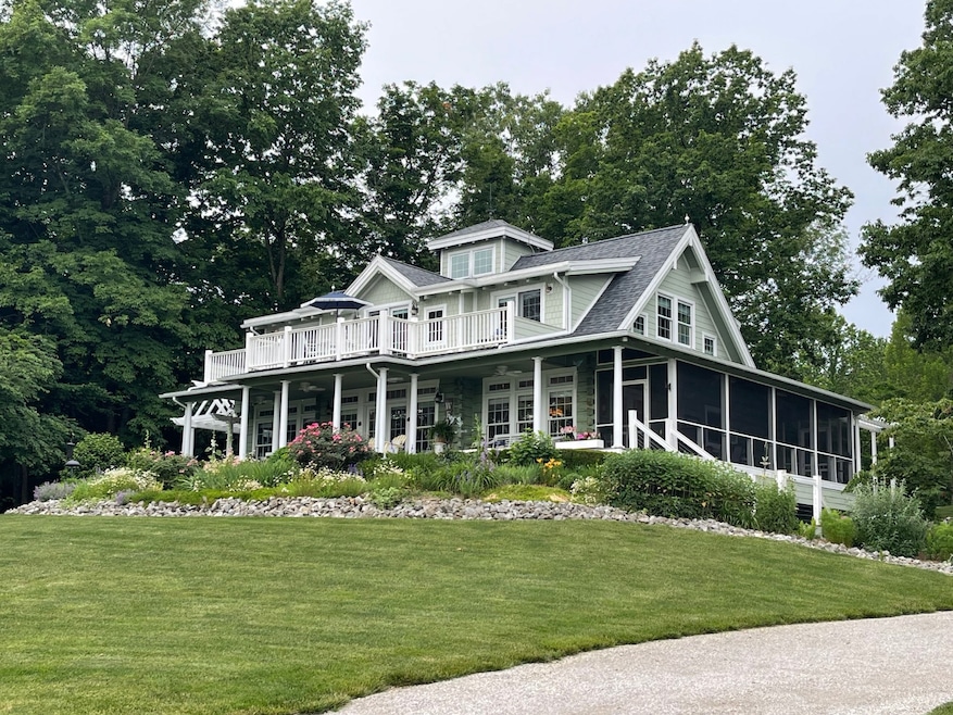 For Sale $895,000