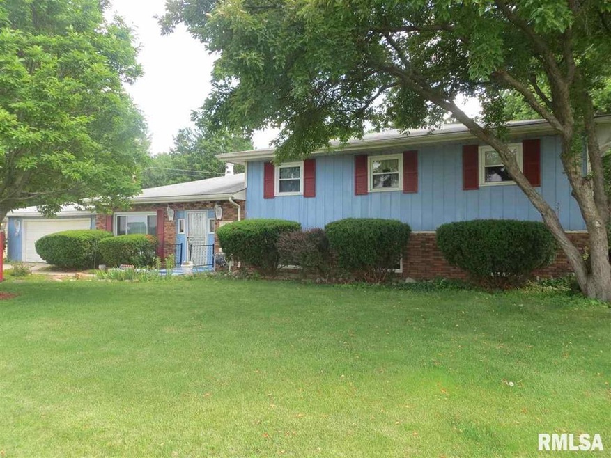 1330 Feldman Dr, Lincoln, IL 62656 - photo 1