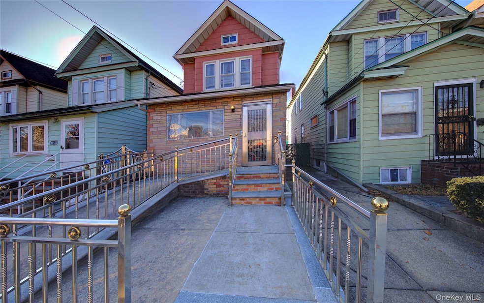 89-10 121st St, Jamaica, NY 11418 - photo 1