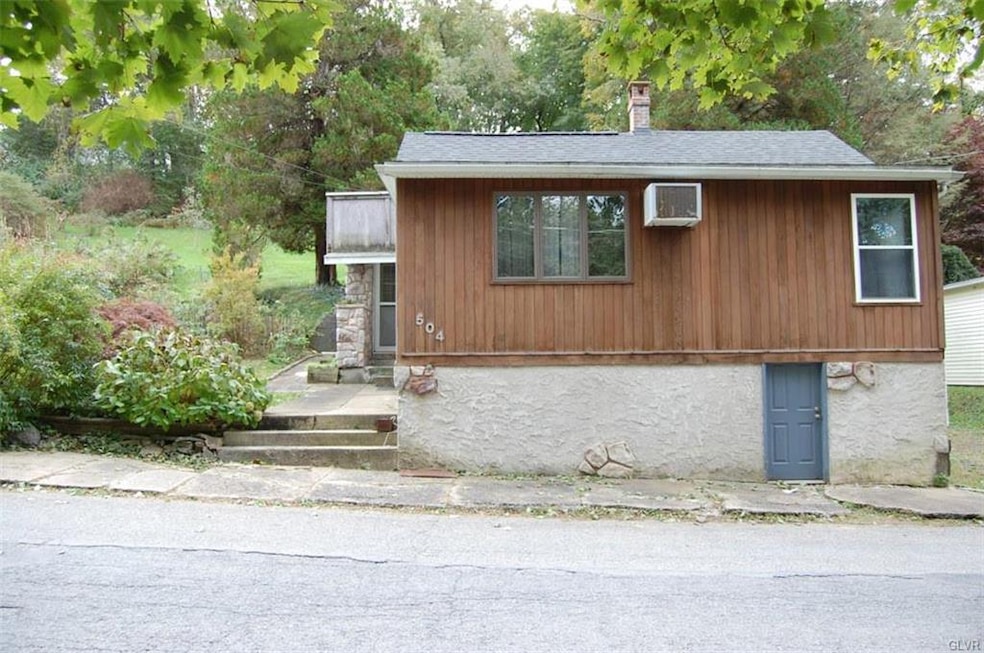 504 E Front St, Lansford, PA 18232 - photo 1