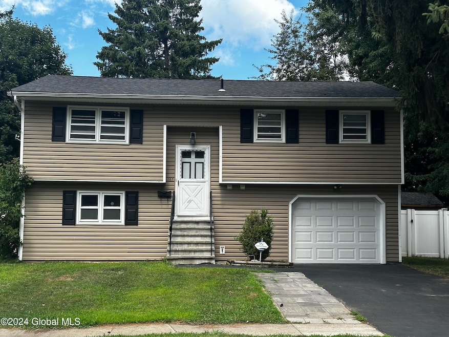 167 N Toll St, Schenectady, NY 12302 - photo 1