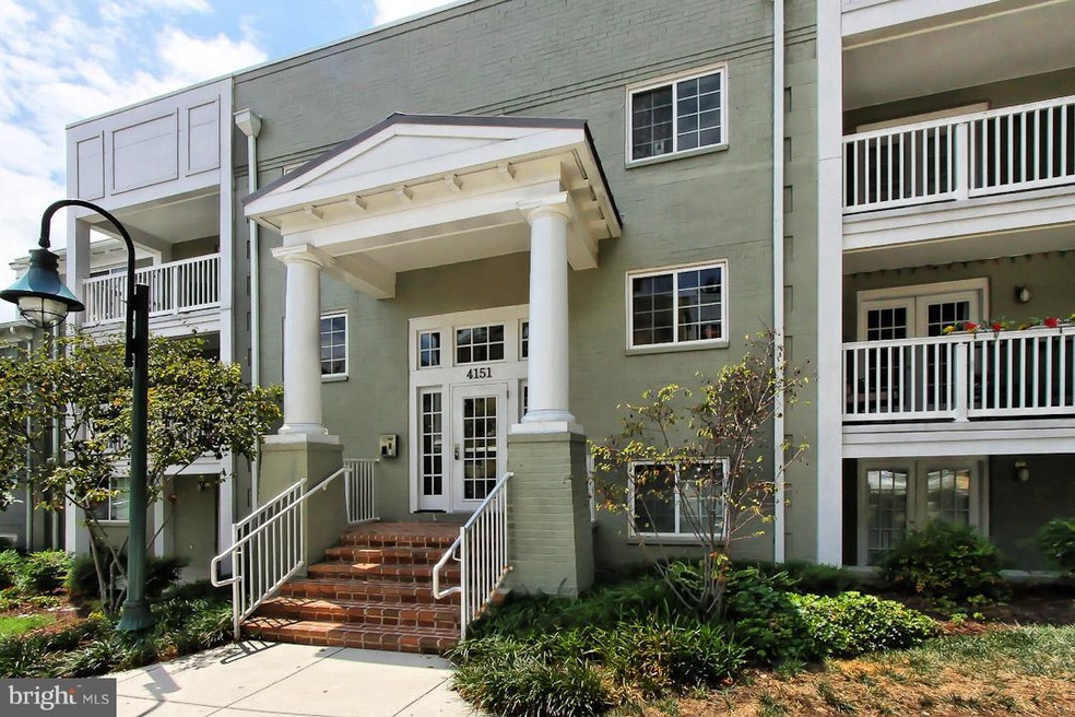 4151 S Four Mile Run Dr unit 403, Arlington, VA 22204 - photo 1