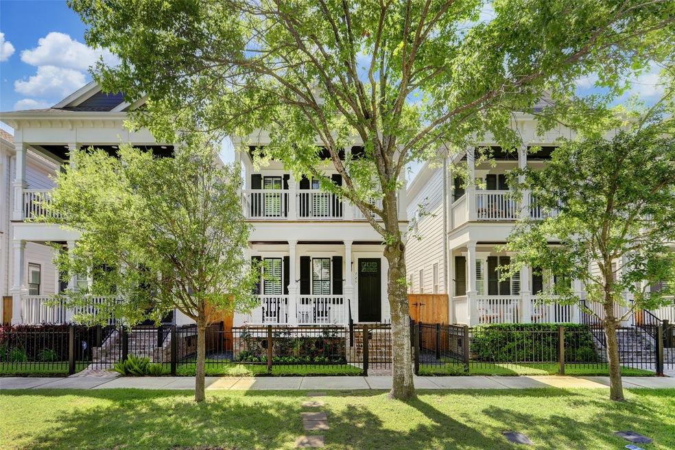 725 Tulane St, Houston, TX 77007 - photo 1