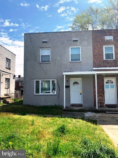 8515 Chestnut Oak Rd, Parkville, MD 21234 - photo 1