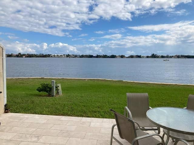 60 N Lakeshore Dr, Hypoluxo, FL 33462 - photo 1