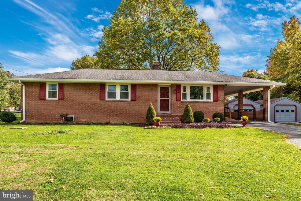 6103 Dover St, Frederick, MD 21704 - photo 1