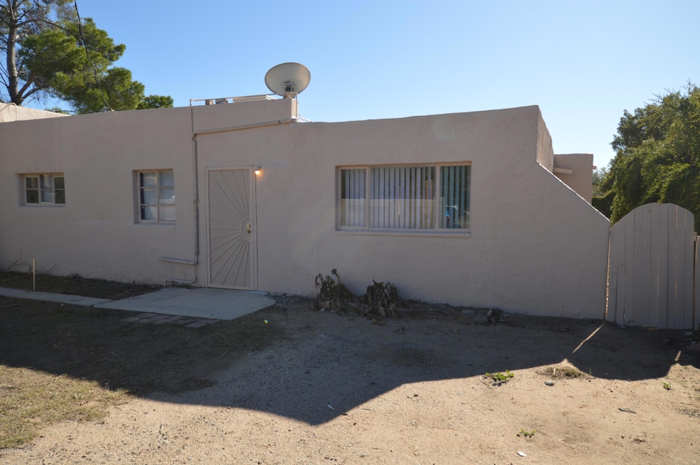 310 E Mohave Rd unit 2, Tucson, AZ 85705 - photo 1