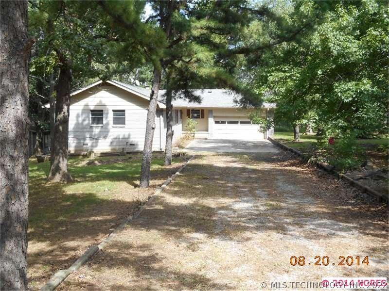 LONG DRIVEWAY, SITS BACK OFF ROAD FOR PRIVACY