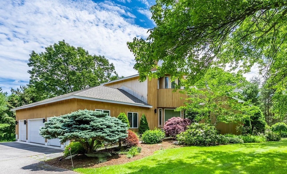 36 Betty Ann Ln, Dracut, MA 01826 - photo 1