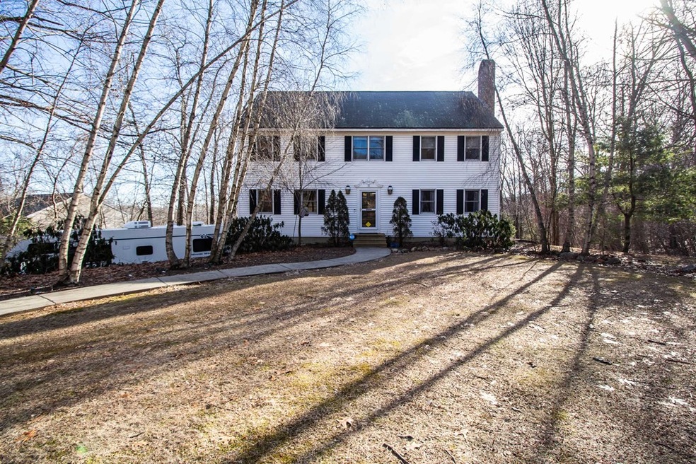 16 E Applewood Dr, Charlton, MA 01507 - photo 1