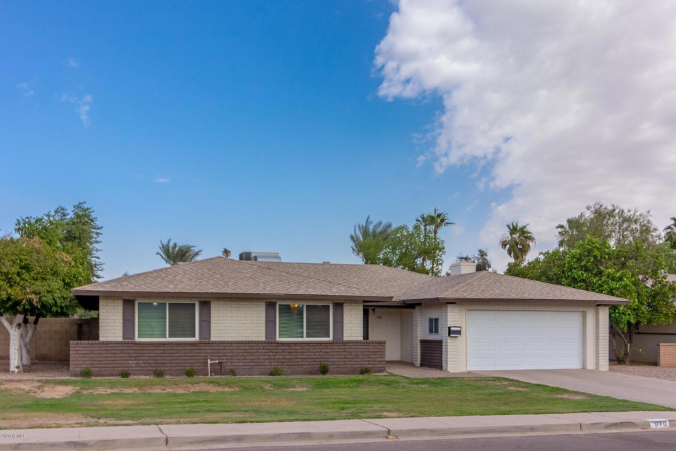 910 E Watson Dr (1).jpg-SMALL