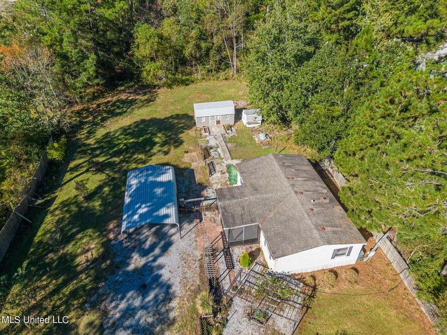 7467 Thompson Road, Long Beach