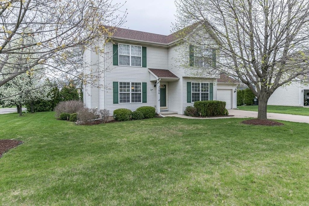 2286 Hickory Circle Dr, Howell, MI 48855 - photo 1