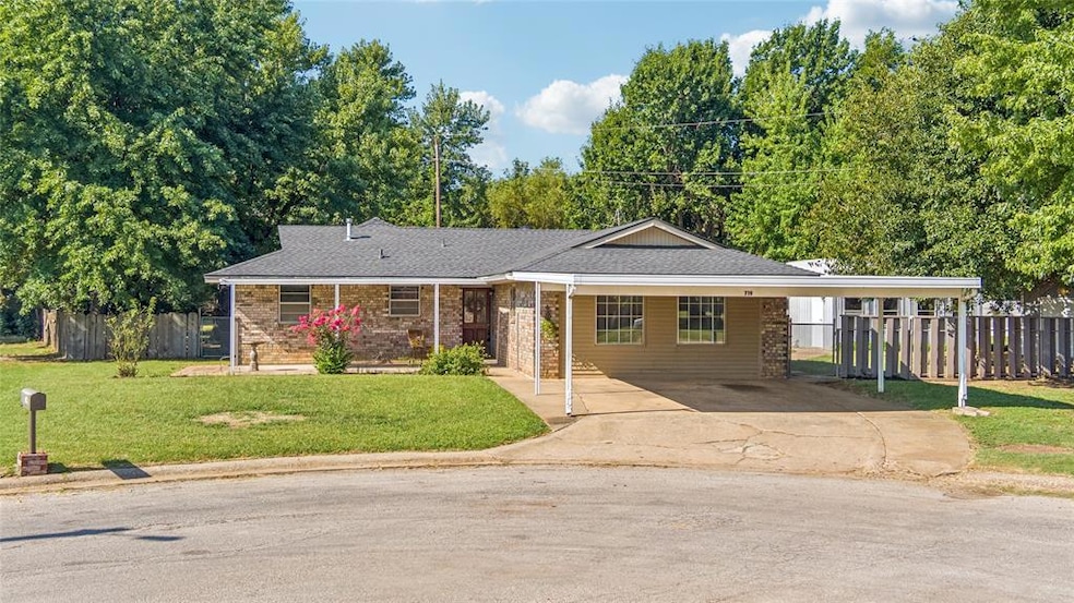 For Sale $319,000 • Co-Listing Agent