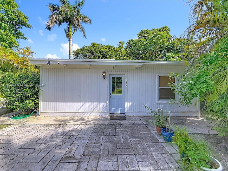 18201 SW 204th St, Miami, FL 33187 - photo 1