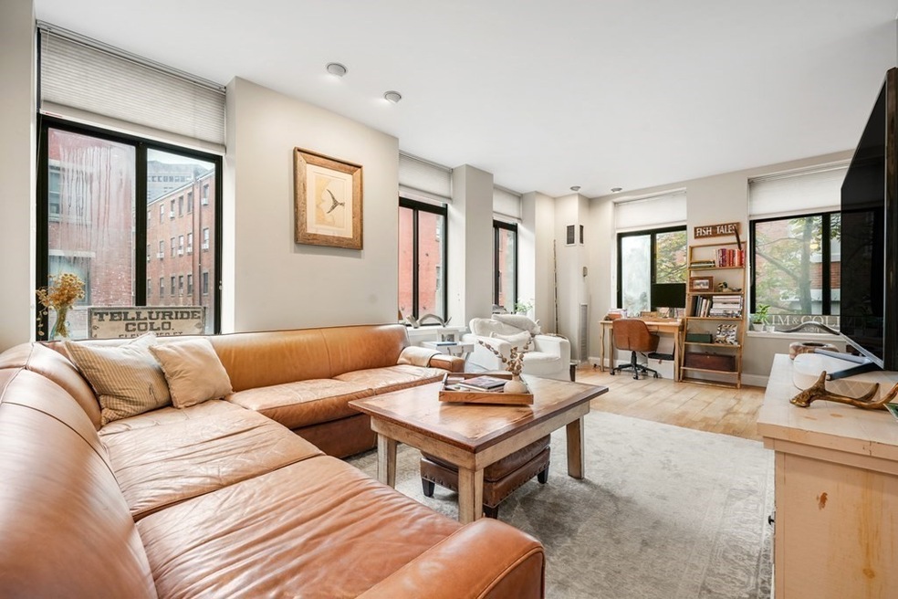 142 Commercial St unit 301, Boston, MA 02109 - photo 1