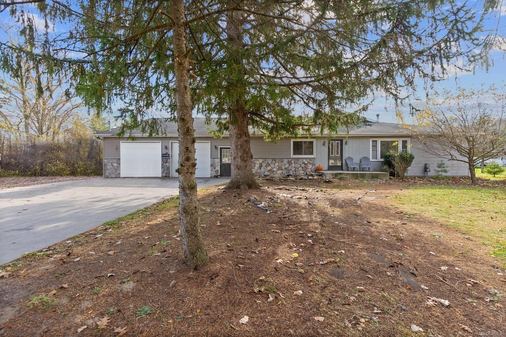 4895 Howard Rd, Kimball, MI 48074 - photo 1