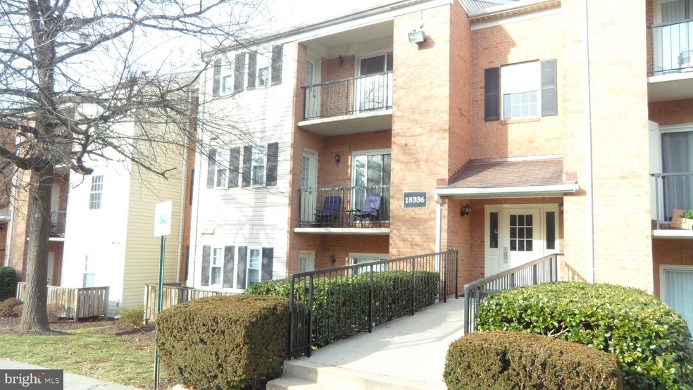 18336 Streamside Dr unit 102, Gaithersburg, MD 20879 - photo 1