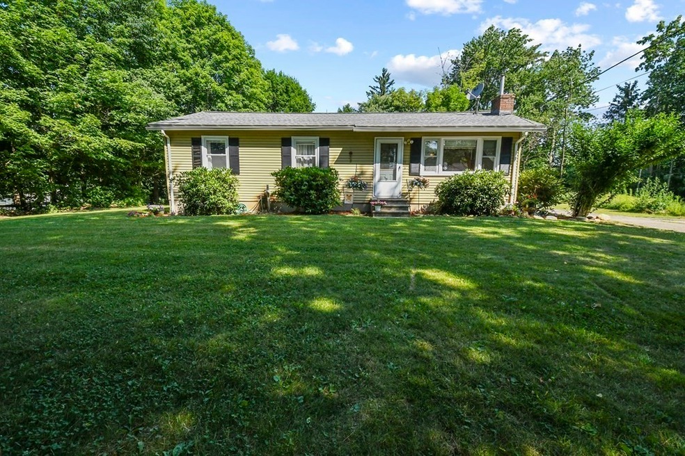 63 Wilson St, Spencer, MA 01562 - photo 1