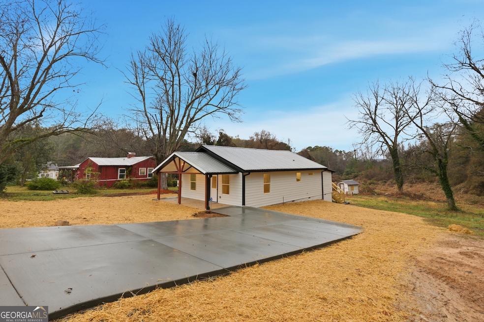 1499 E Tugalo St, Toccoa, GA 30577 - photo 1