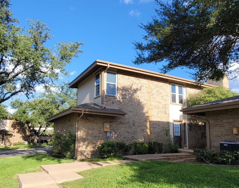 82 Morrow Dr, Bedford, TX 76021 - photo 1