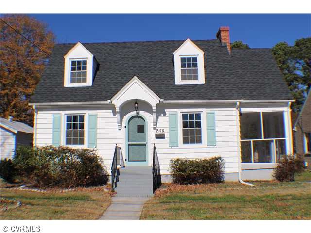 Exterior Front - Cute round front door.  Come in!