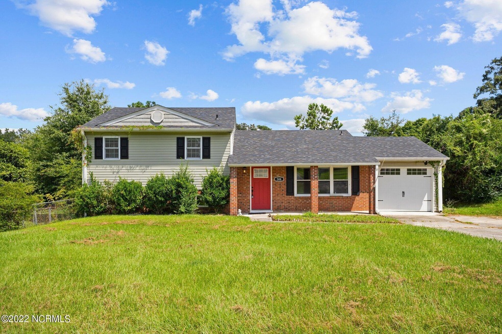 508 Tower Dr, Jacksonville, NC 28546 - photo 1