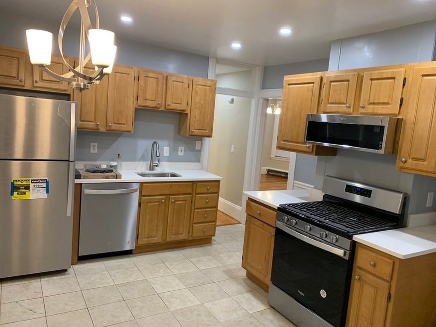 39 Newport St unit 2, Dorchester, MA 02125 - photo 1