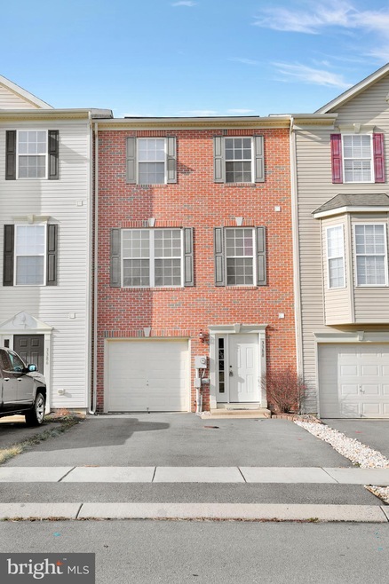 3388 Landmark Ct, Chambersburg, PA 17201 - photo 1